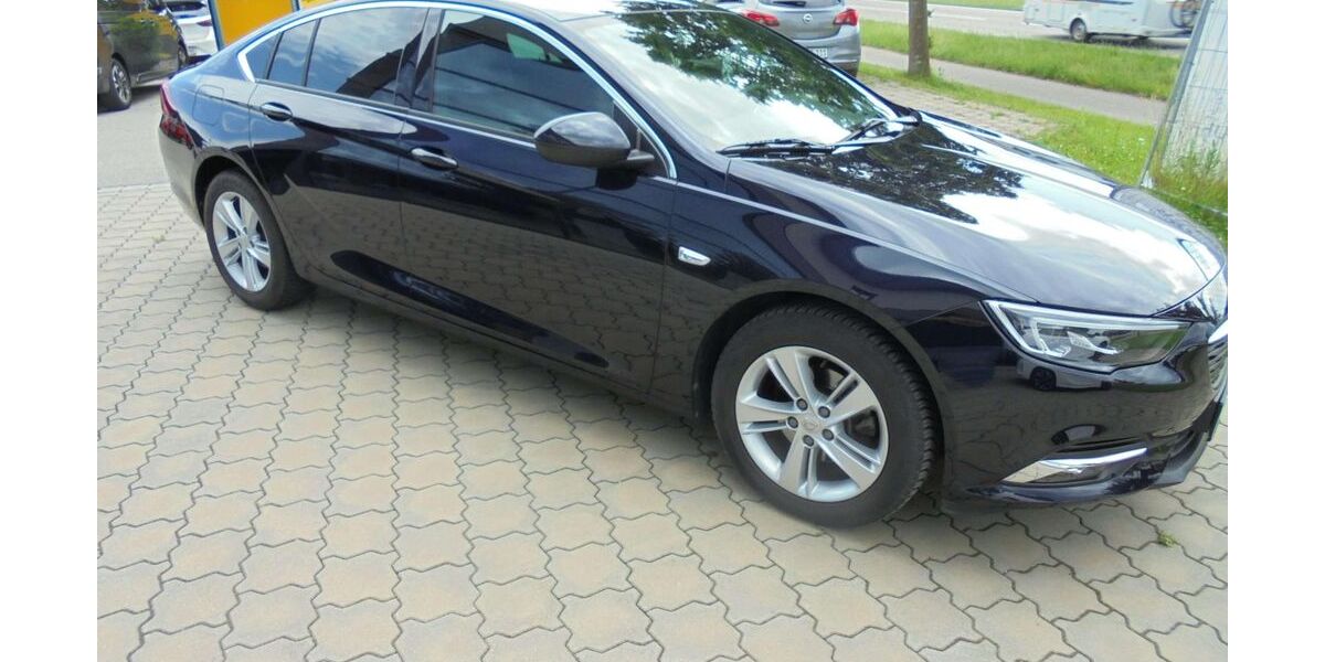 Opel Insignia 69.600 km 17.990 &euro; Petting 83367