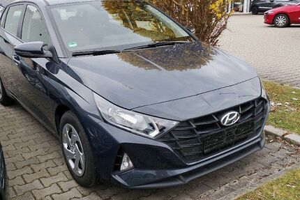 Hyundai i20 41.851 km 14.580 &euro; Traunstein 83278