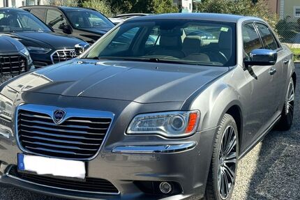 Lancia Thema 142.000 km 11.999 &euro; Waging am See 83329