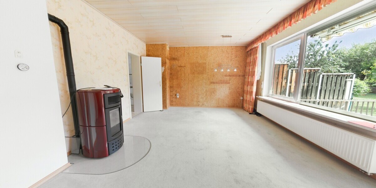 Doppelhaushälfte mit Garten & Garage in ruhiger Lage – viel Potenzial für Ihre Wohnideen - Doppelhaushälfte Freilassing Freilassing | Angebot:27453355