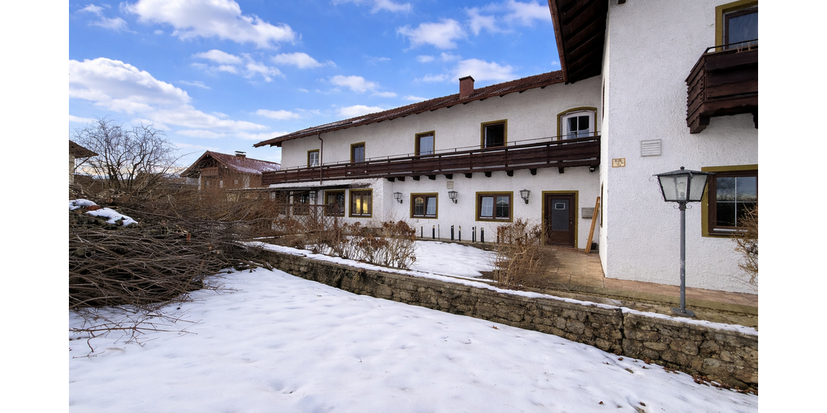 Etagenwohnung Ainring - 3 Zimmer, 88 m&sup2;, 980&euro; | Angebot:26001777