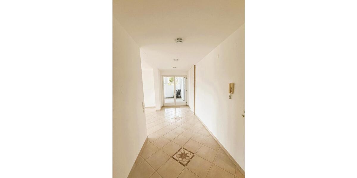 Etagenwohnung Traunstein - 2 Zimmer, 90 m&sup2;, 950&euro; | Angebot:25989073