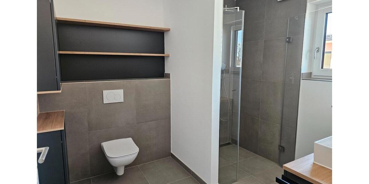 Einfamilienhaus Tittmoning - 3 Zimmer, 107 m&sup2;, 1.280&euro; | Angebot:27538177