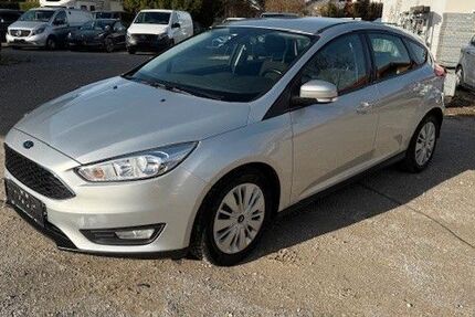 Ford Focus 77.000 km 3.999 &euro; Prien-Bachham 83209
