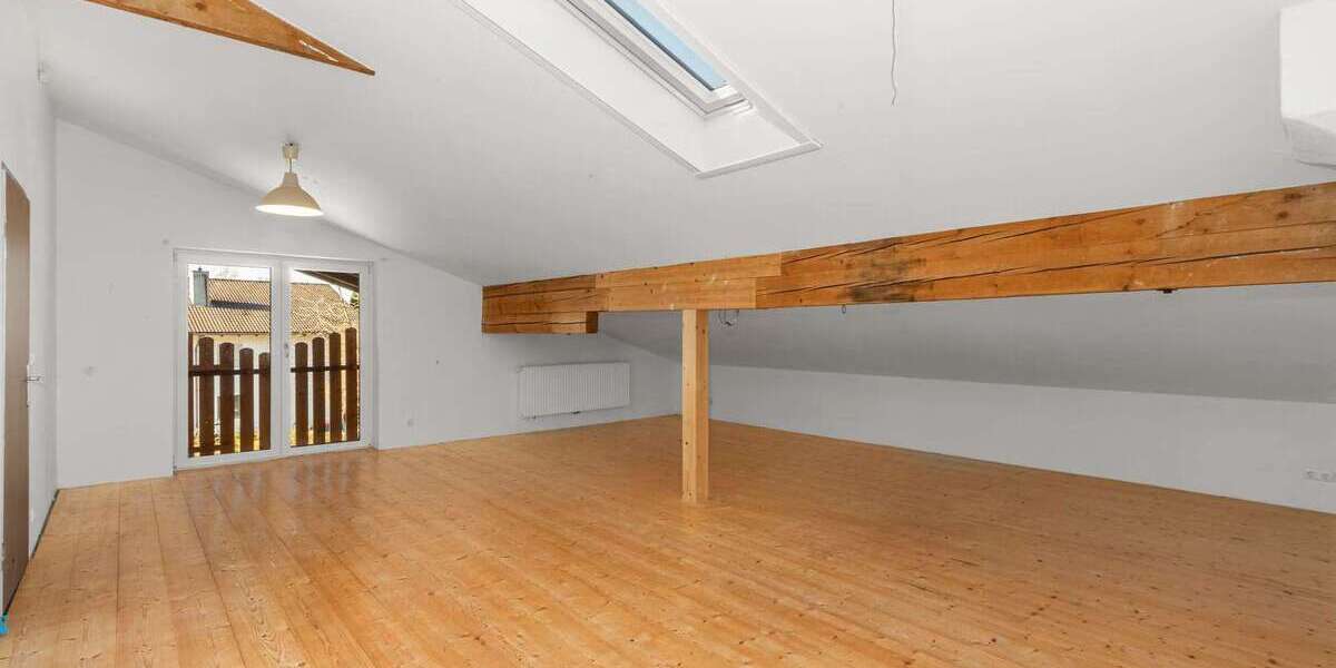 Sanierungsbedürftiges EFH mit separatem KG-Zugang | Ideal für Wohnen und Arbeiten unter einem Dach - Einfamilienhaus Grabenstätt | Angebot:25927881