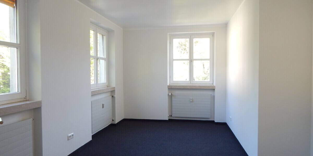 Flexible Wohn- und Gewerbeeinheit in 83404 Ainring mit Terrasse und idealer Work-Life-Kombination - Gewerbeobjekt Ainring Ainring | Angebot:26481376