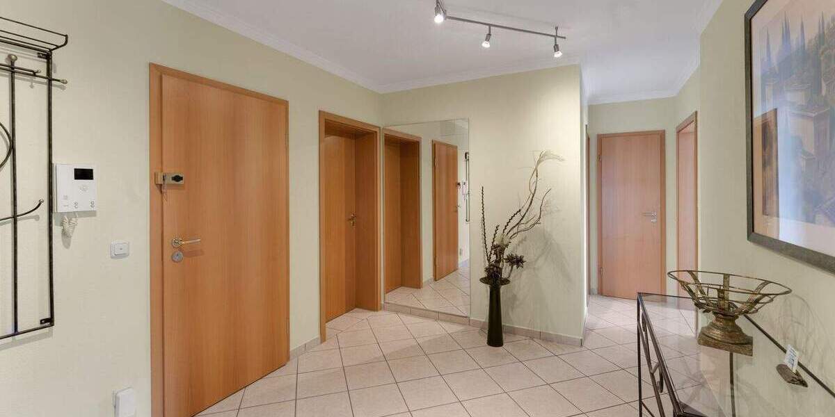 Etagenwohnung Freilassing - 4 Zimmer, 124 m&sup2;, 499.000&euro; | Angebot:25694603