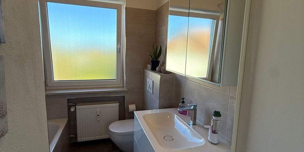 Etagenwohnung Ainring Mitterfelden - 3 Zimmer, 77 m&sup2;, 285.000&euro; | Angebot:25669502