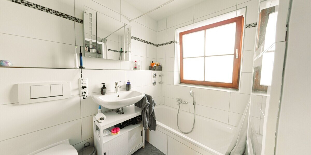 Vermietete 3-Zimmer-Wohnung in bester Lage von FreilassingNeuhofham - inkl. TG Stellplatz - Etagenwohnung Freilassing Freilassing | Angebot:24092332