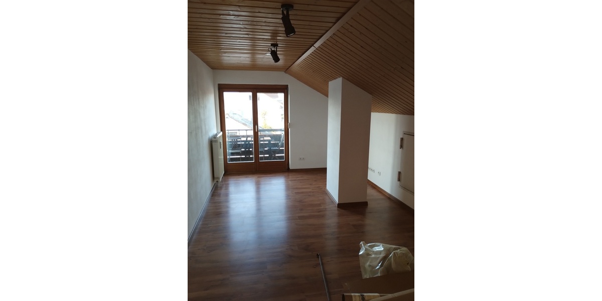 Große Dachstudio-Wohnung mit Blick in die Bergwelt! - Dachgeschoßwohnung Freilassing Salzburghofen | Angebot:27592437