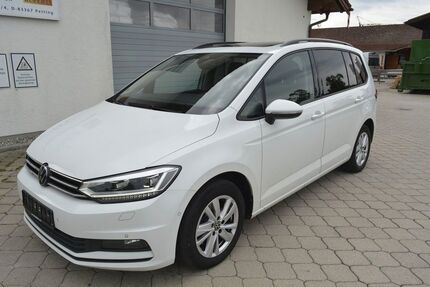VW Touran 129.900 km 22.999 &euro; Petting /Waging am See 83367