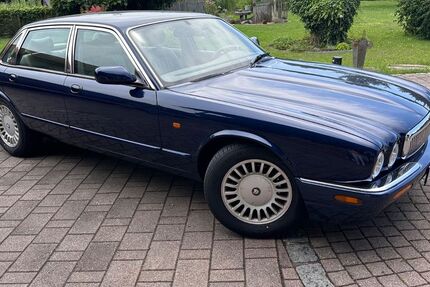Jaguar XJ8 205.000 km 9.800 &euro; Traunstein 83278