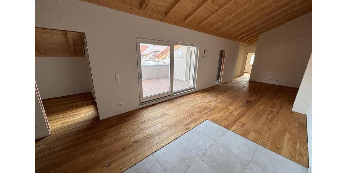 Dachgeschoßwohnung Feichten an der Alz - 4 Zimmer, 106 m&sup2;, 1.387&euro; | Angebot:24215253