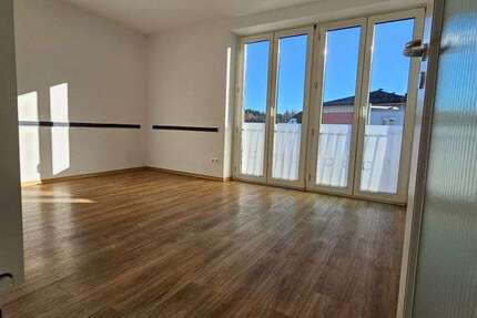 Gewerbeobjekt Traunstein Gemarkung Traunstein - 1.880&euro; | Angebot:27162073
