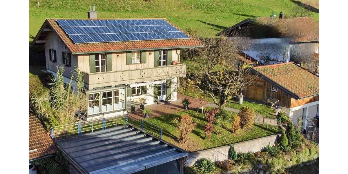 Einfamilienhaus Siegsdorf - 5 Zimmer, 135 m&sup2;, 2.200&euro; | Angebot:25774138