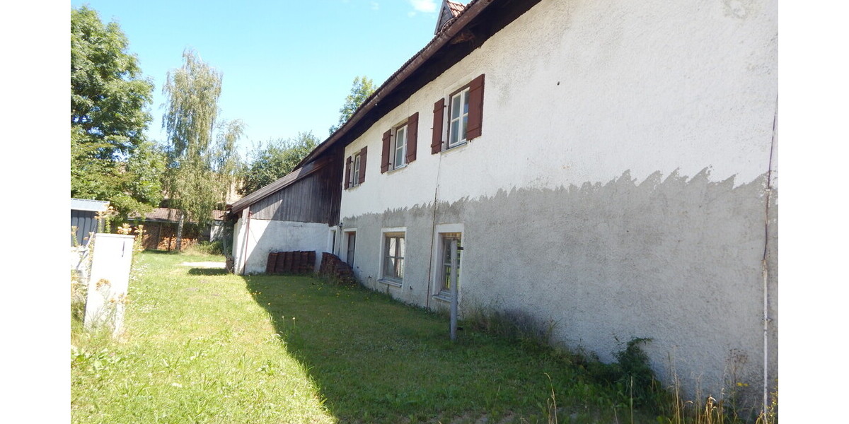 Großes, sonniges Baugrundstück mit denkmalgeschütztem Bauernhaus und Entwicklungspotenzial - Grundstück Piding Piding | Angebot:27120467
