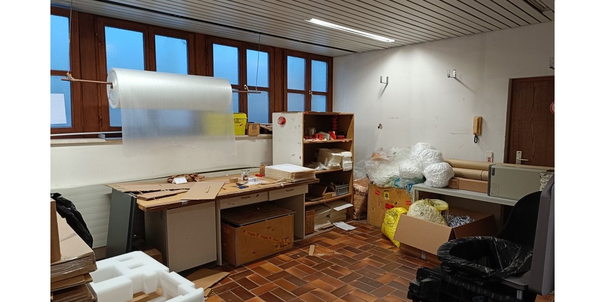 Vielseitig nutzbare Gewerbefläche in Ainring - frei ab sofort - Parkplätze vorhanden - Gewerbeobjekt Ainring Ainring | Angebot:18590026