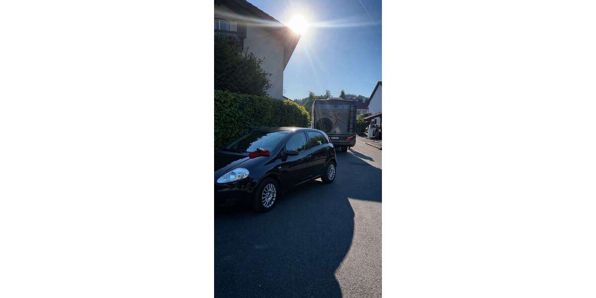 Fiat Grande Punto 132.347 km 2.700 &euro; Bad Endorf 83093