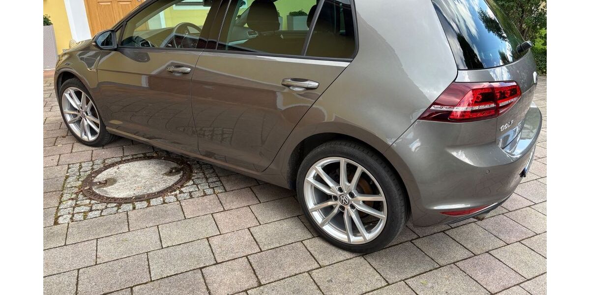VW Golf 152.700 km 11.290 &euro; Seebruck 83358