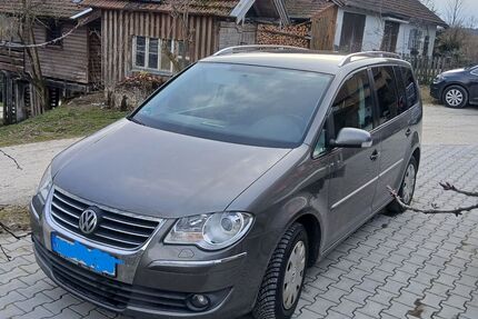 VW Touran 262.000 km 1.900 &euro; Saaldorf-Surheim 83416