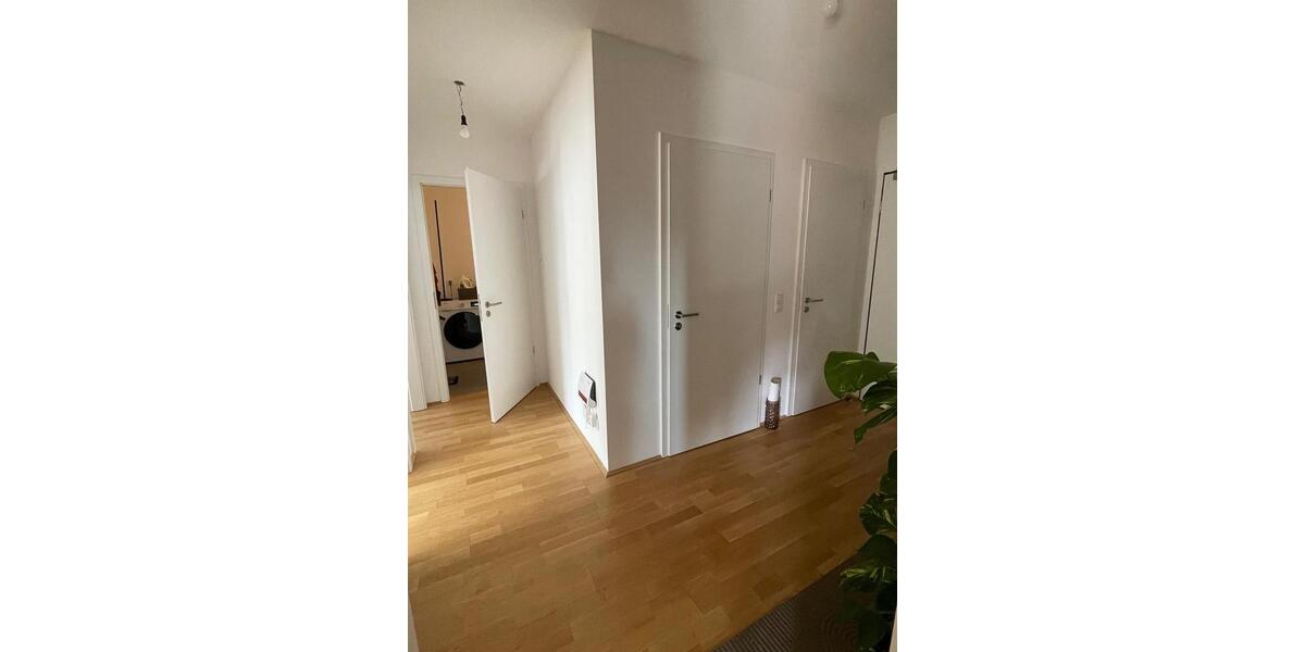 Etagenwohnung Freilassing - 3 Zimmer, 87 m&sup2;, 1.150&euro; | Angebot:25980136
