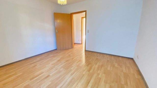Etagenwohnung Freilassing - 2 Zimmer, 64 m&sup2;, 259.000&euro; | Angebot:25667668
