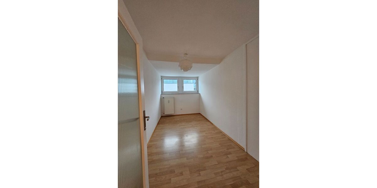 traumhafte Wohnung über den Dächern von Traunstein südwest - Dachgeschoßwohnung Traunstein Gemarkung Traunstein | Angebot:26014225