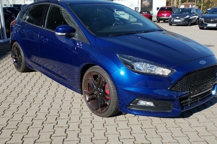 Ford Focus 89.000 km 15.590 &euro; Traunstein 83278
