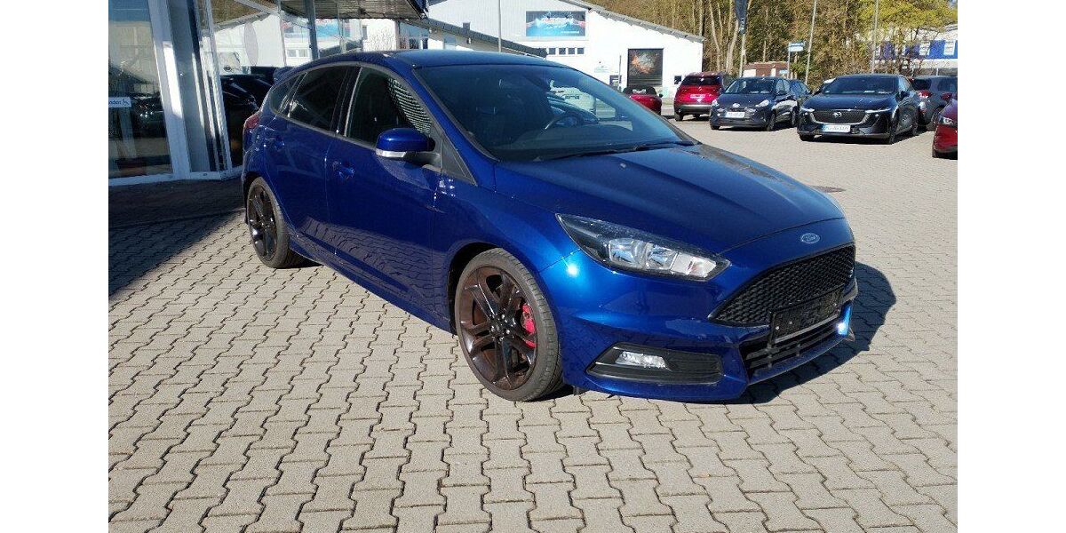 Ford Focus 89.000 km 15.590 &euro; Traunstein 83278