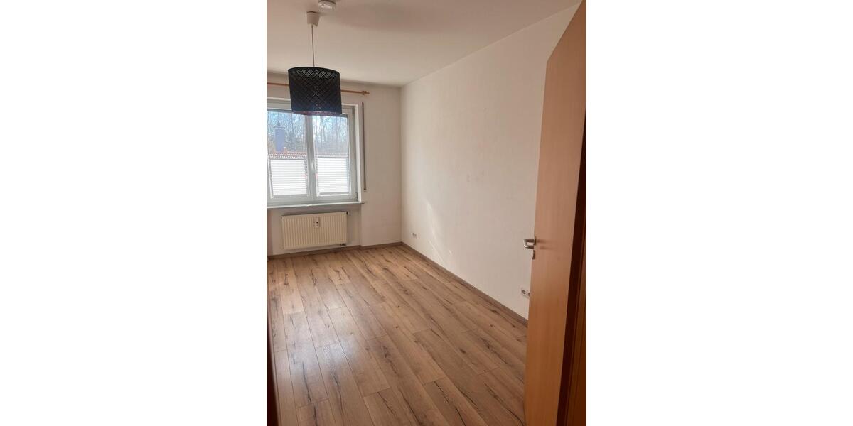 Etagenwohnung Freilassing - 3 Zimmer, 79 m&sup2;, 320.000&euro; | Angebot:25852426