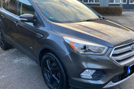 Ford Kuga 143.000 km 12.150 &euro; Inzell 83334