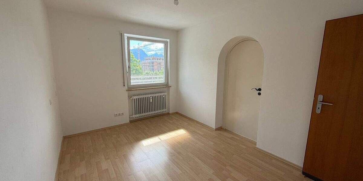 Etagenwohnung Bad Reichenhall - 3 Zimmer, 82 m&sup2;, 265.000&euro; | Angebot:25669510
