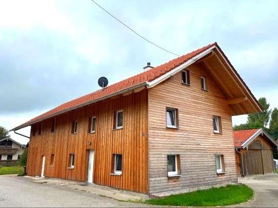 Einfamilienhaus Kirchanschöring - 9 Zimmer, 192 m&sup2;, 529.000&euro; | Angebot:23821082