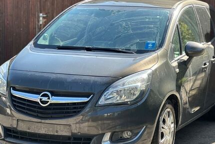 Opel Meriva 171.580 km 5.890 &euro; Traunwalchen 83374