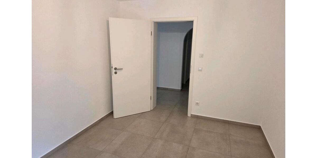 Erdgeschoßwohnung Traunstein - 3 Zimmer, 100 m&sup2;, 1.300&euro; | Angebot:27618369