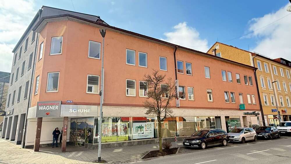 Einfamilienhaus Traunstein Gemarkung Traunstein - 15 Zimmer, 410 m&sup2;, 735.000&euro; | Angebot:25915404