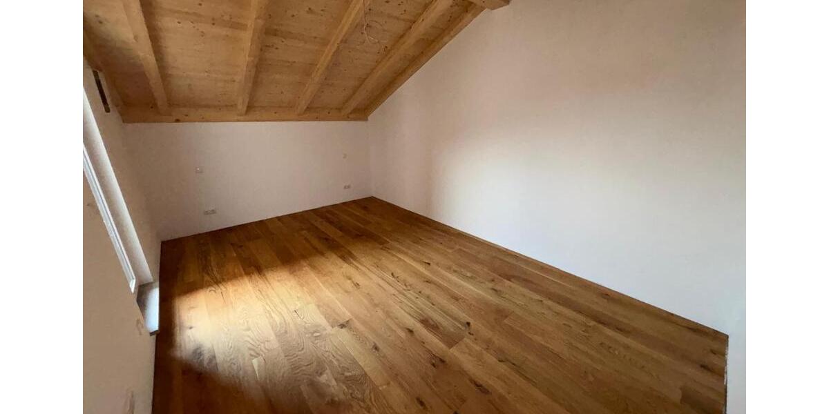 Dachgeschoßwohnung Feichten an der Alz - 2 Zimmer, 86 m&sup2;, 1.217&euro; | Angebot:26192986
