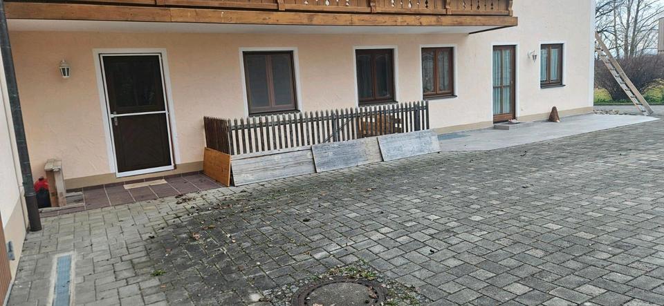 Erdgeschoßwohnung Traunreut Irsing - 5 Zimmer, 150 m&sup2;, 1.550&euro; | Angebot:25711930