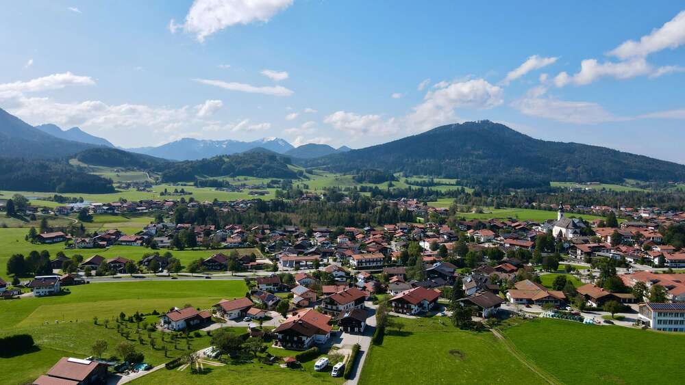 Einfamilienhaus Inzell - 11 Zimmer, 770 m&sup2;, 1.090.000&euro; | Angebot:23131111