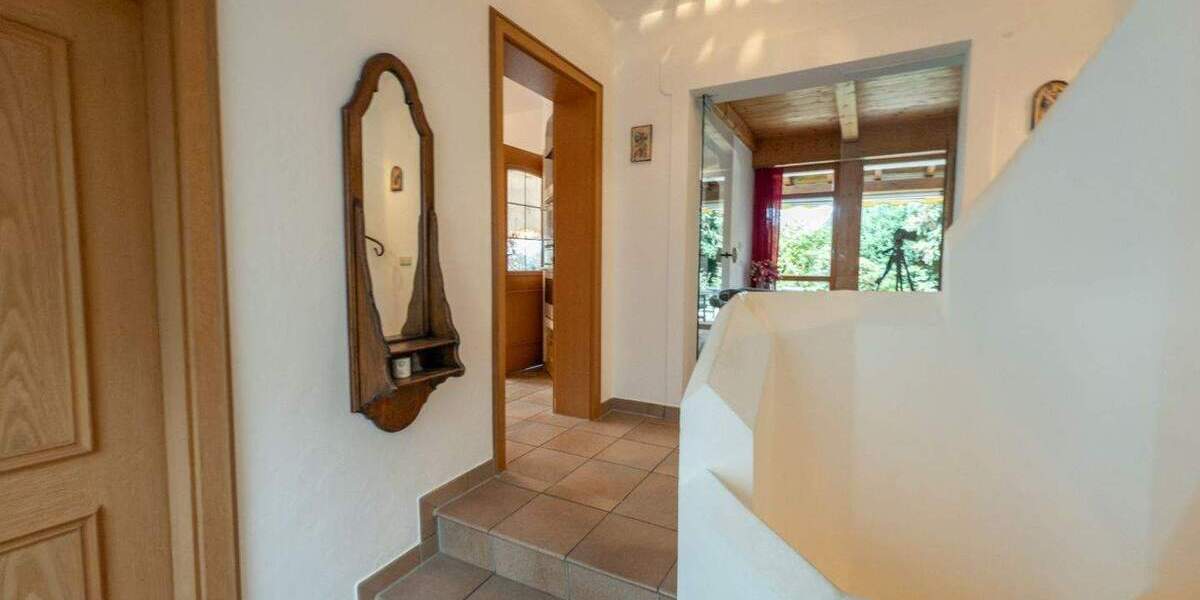 Einfamilienhaus Chieming - 7 Zimmer, 180 m&sup2;, 1.350.000&euro; | Angebot:25738422