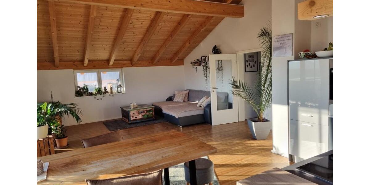 Dachgeschoßwohnung Saaldorf-Surheim Surheim - 3 Zimmer, 100 m&sup2;, 1.480&euro; | Angebot:27606385