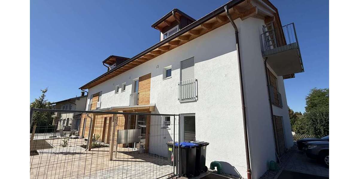 Etagenwohnung Chieming - 3 Zimmer, 81 m&sup2;, 1.615&euro; | Angebot:27644447