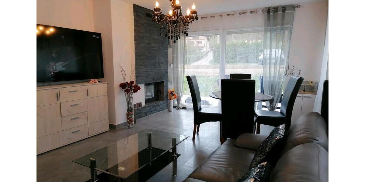 Einfamilienhaus Freilassing - 8 Zimmer, 350 m&sup2;, 430.000&euro; | Angebot:25363238