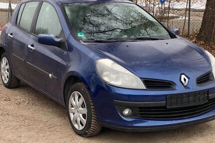 Renault Clio 188.000 km 2.400 &euro; Trostberg 83308
