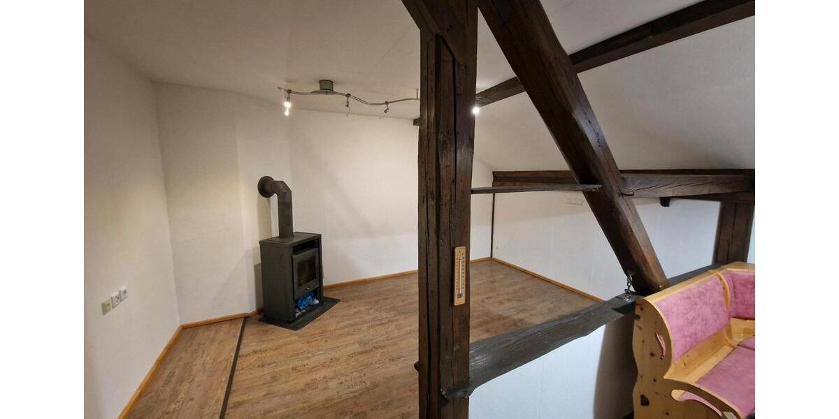 Dachgeschoßwohnung Obing - 4 Zimmer, 95 m&sup2;, 950&euro; | Angebot:25841132