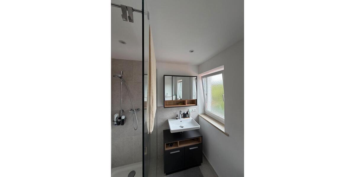 Etagenwohnung Traunreut Arleting - 2 Zimmer, 66 m&sup2;, 900&euro; | Angebot:27601916