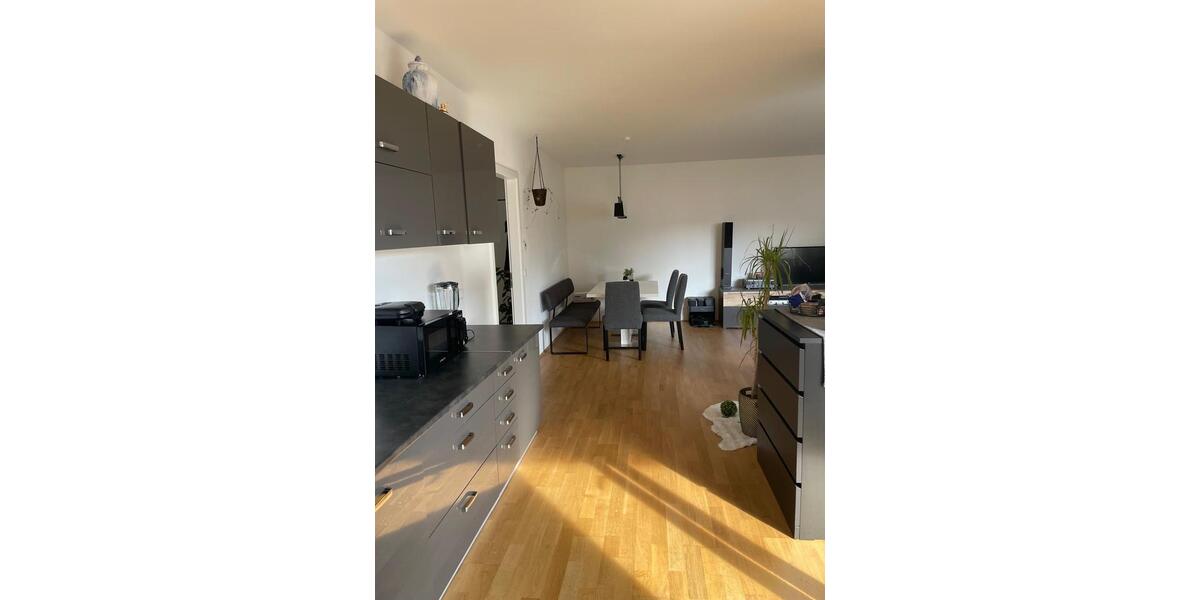 Etagenwohnung Freilassing - 3 Zimmer, 87 m&sup2;, 1.150&euro; | Angebot:25980136