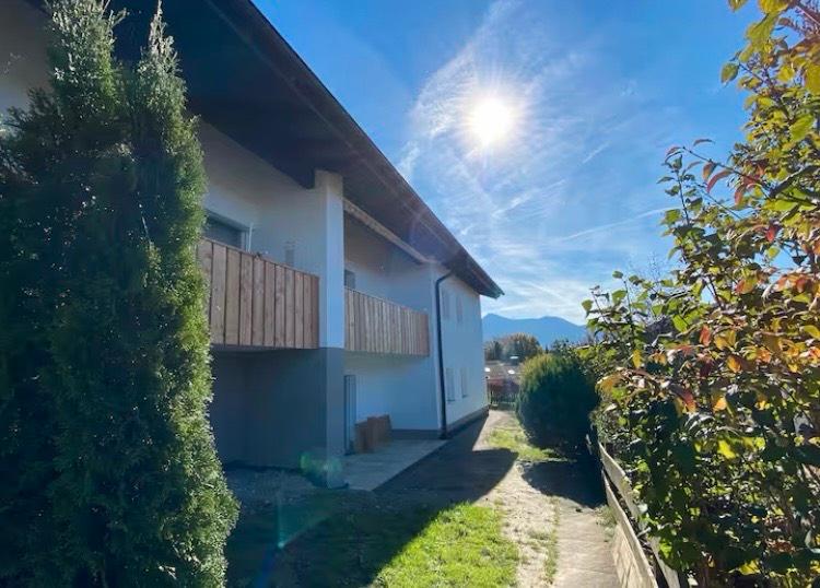 Hochparterre Grabenstätt - 3 Zimmer, 80 m&sup2;, 429.000&euro; | Angebot:26876942