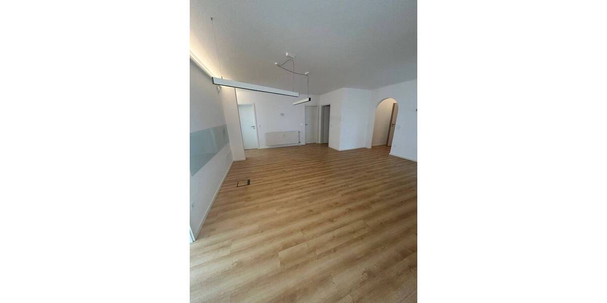 Gewerbeobjekt Bernau am Chiemsee Bernau - 5 Zimmer, 179 m&sup2;, 1.520&euro; | Angebot:25697550