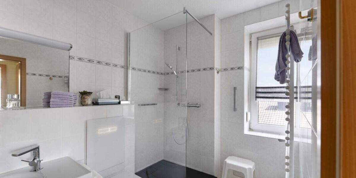 Etagenwohnung Freilassing - 4 Zimmer, 124 m&sup2;, 499.000&euro; | Angebot:25694603